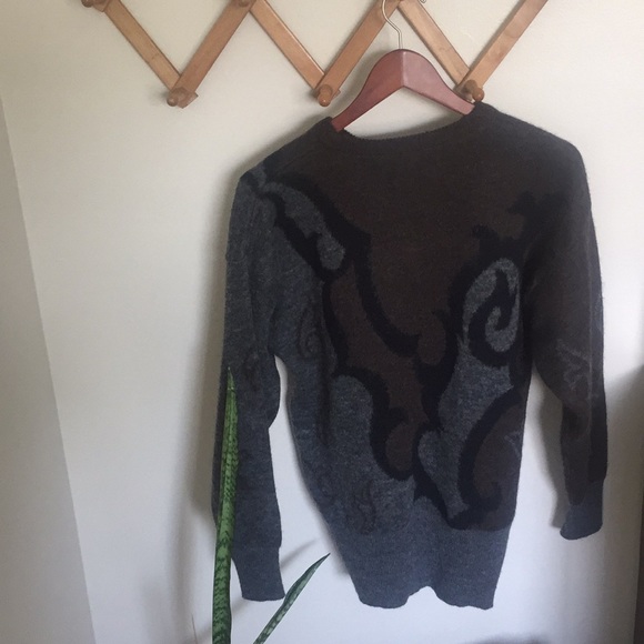 VINTAGE Graphic Cashmere Blend Sweater - Picture 7 of 8
